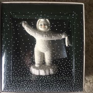 Snowbabies collectible !!